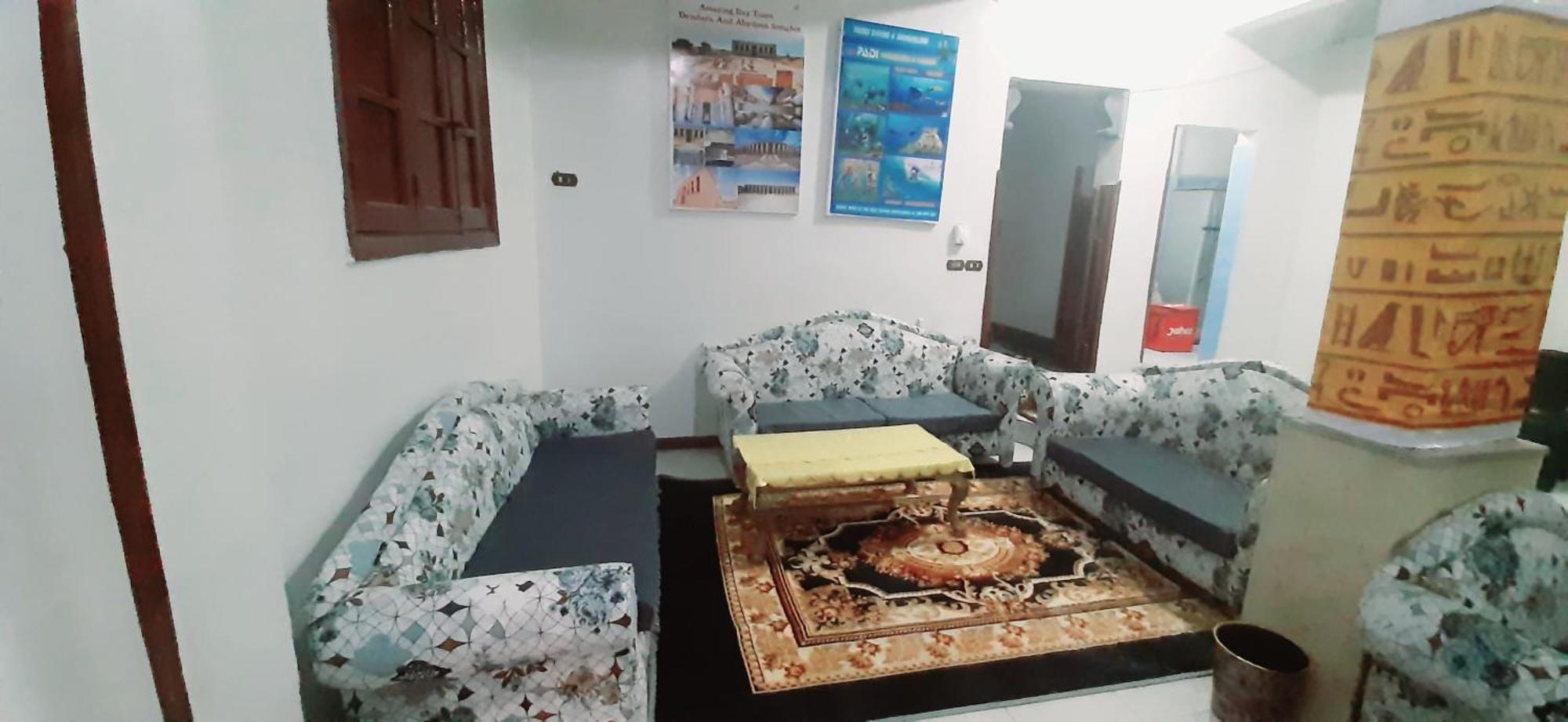 Grand Square Hostel ลักซอร์ ภายนอก รูปภาพ