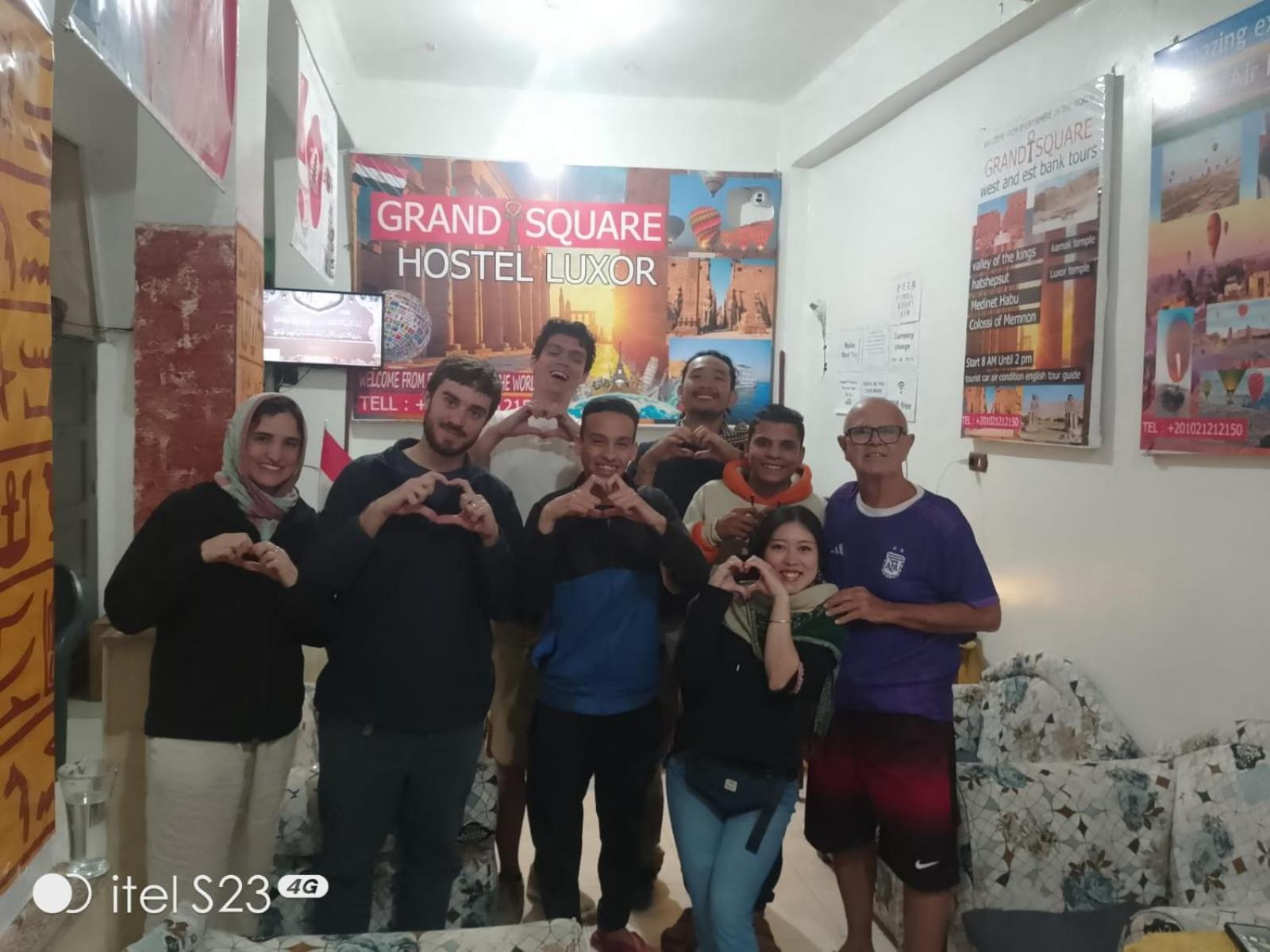 Grand Square Hostel ลักซอร์ ภายนอก รูปภาพ