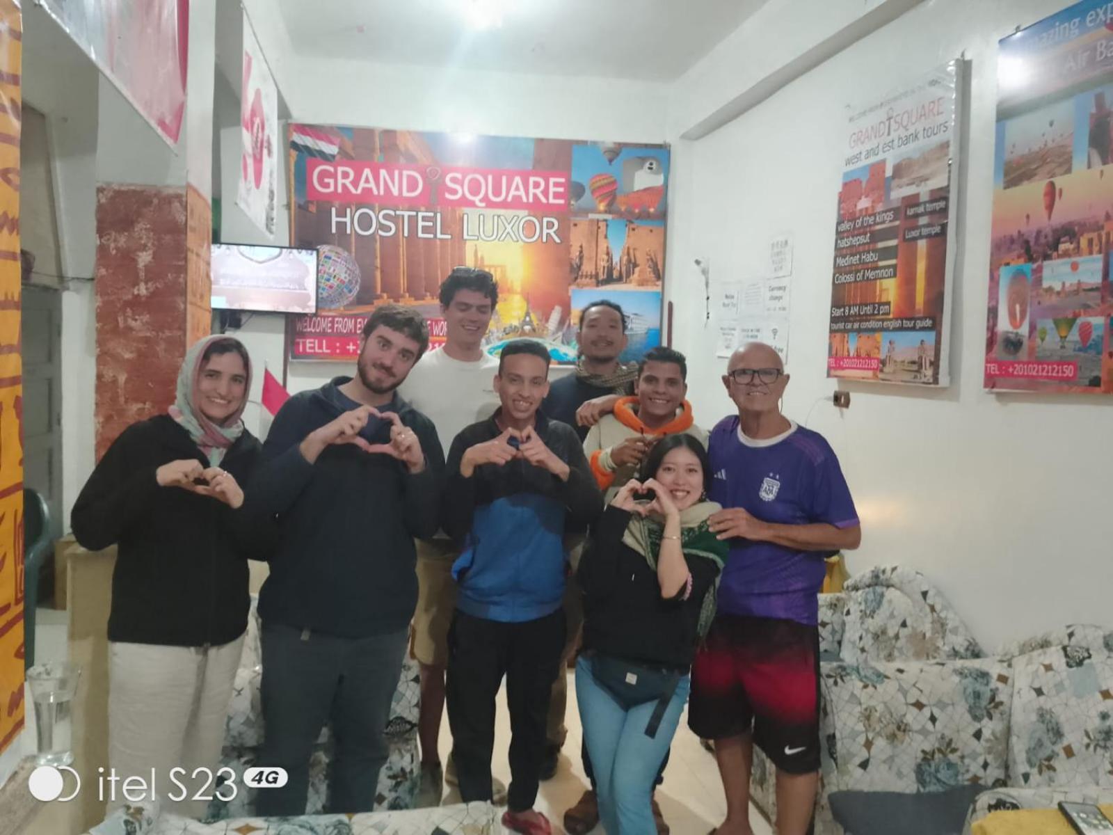 Grand Square Hostel ลักซอร์ ภายนอก รูปภาพ
